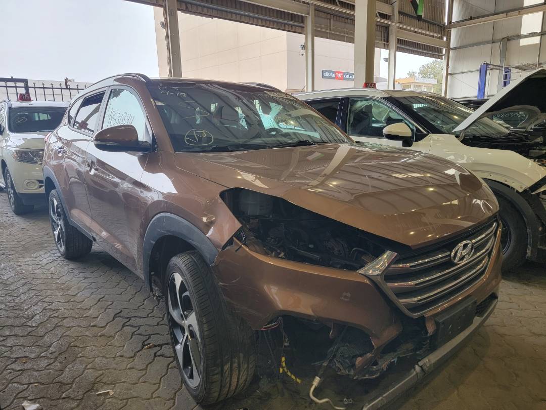 2016 HYUNDAI TUCSON — 70005 Miles — Lot U126295 — Souq - Marhaba Auctions Used Cars - Image 4