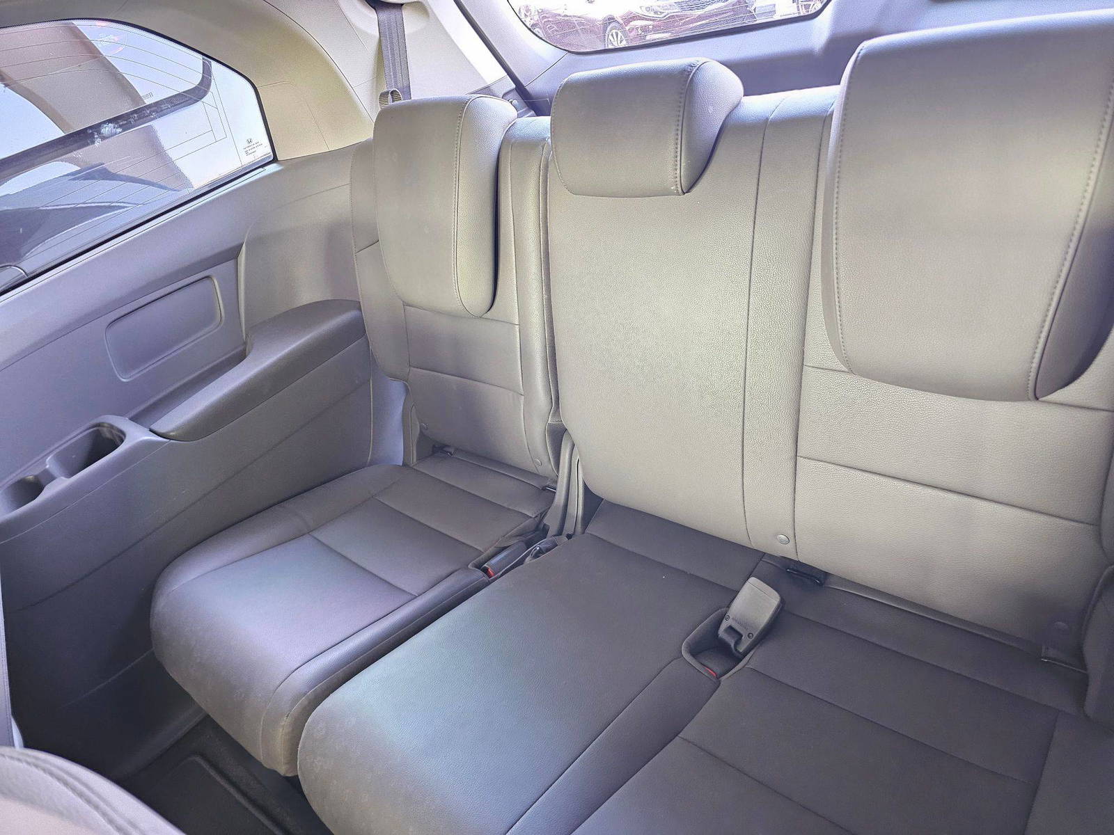 2013 HONDA ODYSSEY — 177722 KM — Lot 601034 — Souq - Marhaba Auctions Used Cars - Image 7