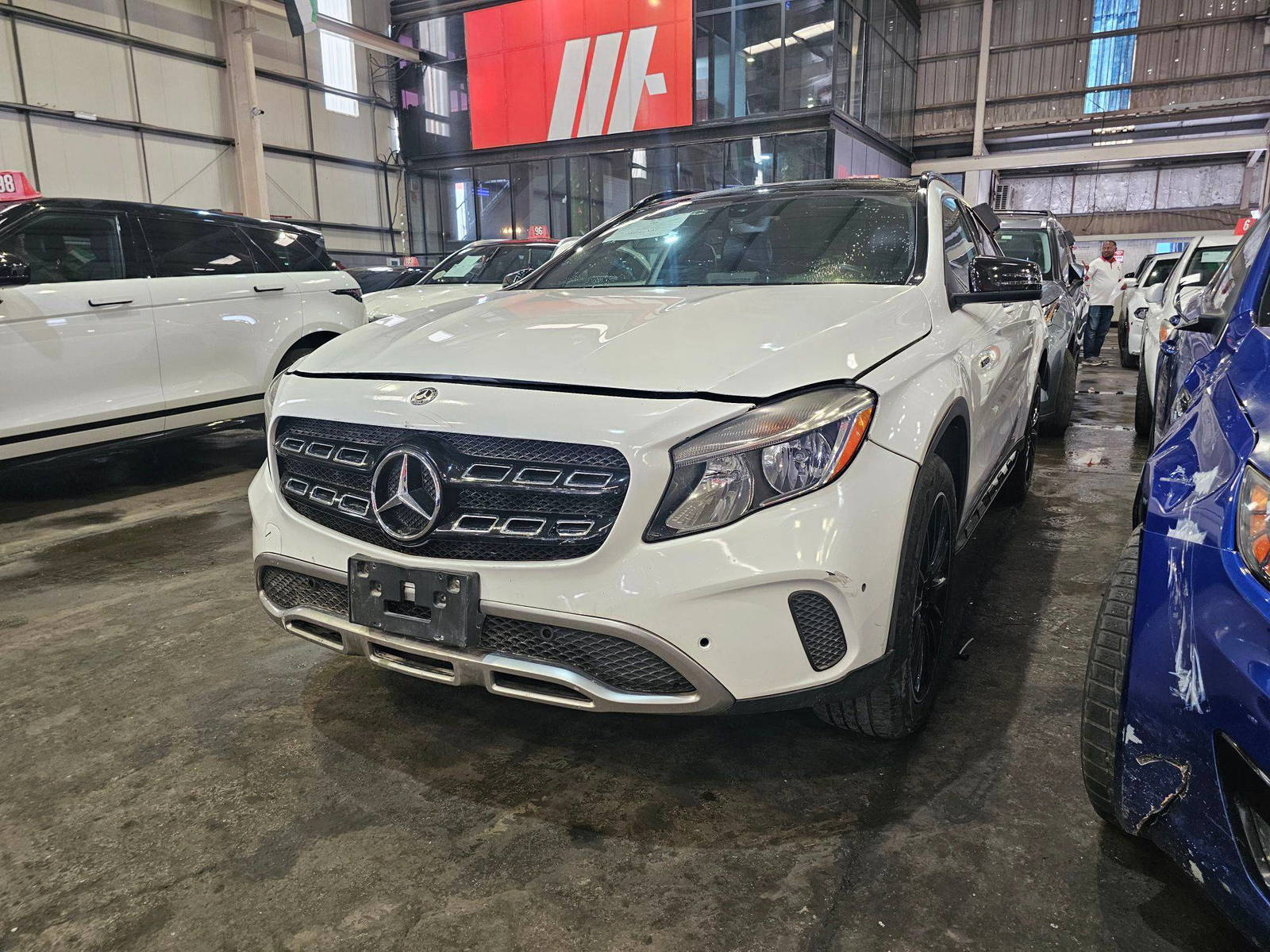 MERCEDES BENZ GLA-250 2018 - Marhaba Auction Used Cars - Image 4