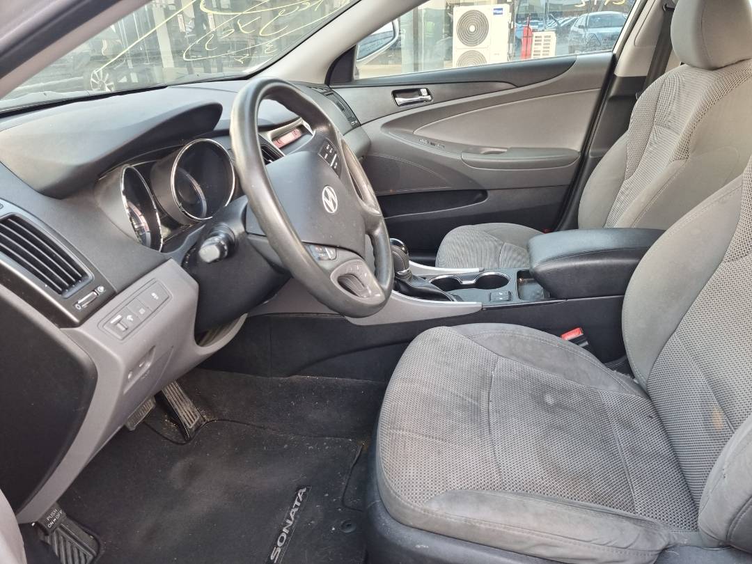 2014 HYUNDAI SONATA — 146101 Miles — Lot 215487 — Ind. 12 - Marhaba Auctions Used Cars - Image 6
