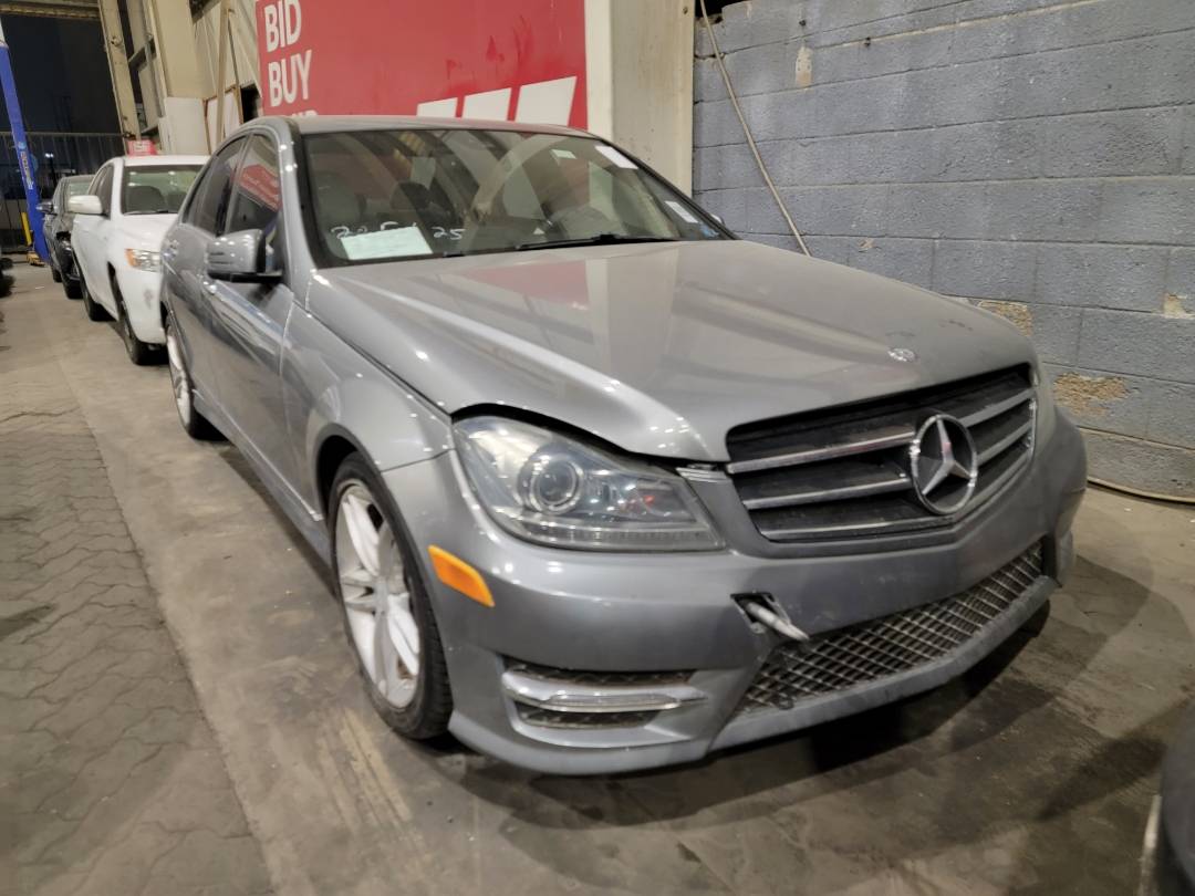 2014 MERCEDES BENZ C300 — 121809 Miles — Lot 1444463 — Main - Marhaba Auctions Used Cars - Image 4