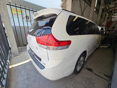 2013 TOYOTA SIENNA at Marhaba Auctions
