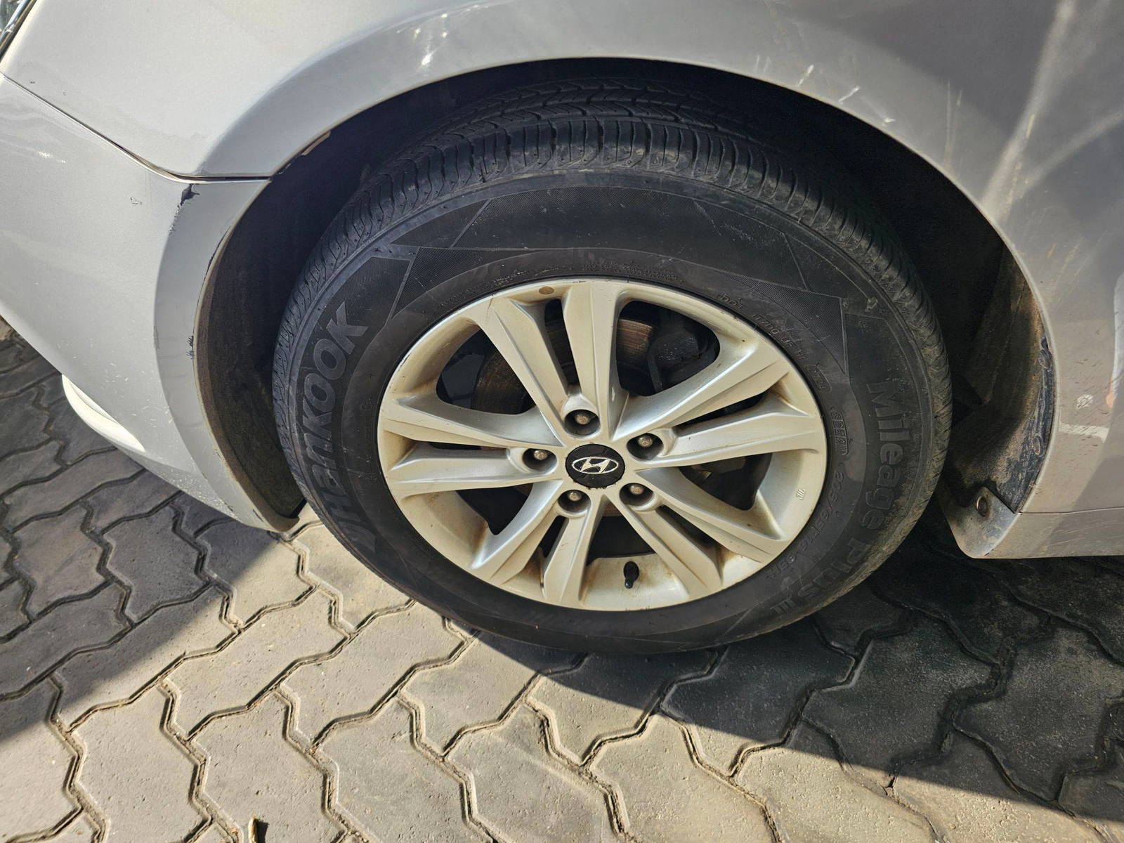 2011 HYUNDAI SONATA — 182712 KM — Lot A178546 — Souq - Marhaba Auctions Used Cars - Image 11