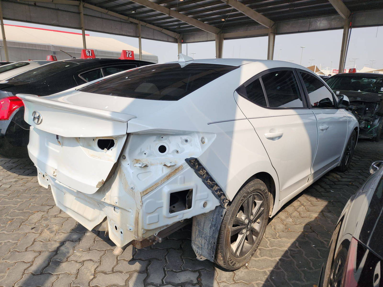 2018 HYUNDAI ELANTRA — 160994 Miles — Lot JH215366 — Souq - Marhaba Auctions Used Cars - Image 5