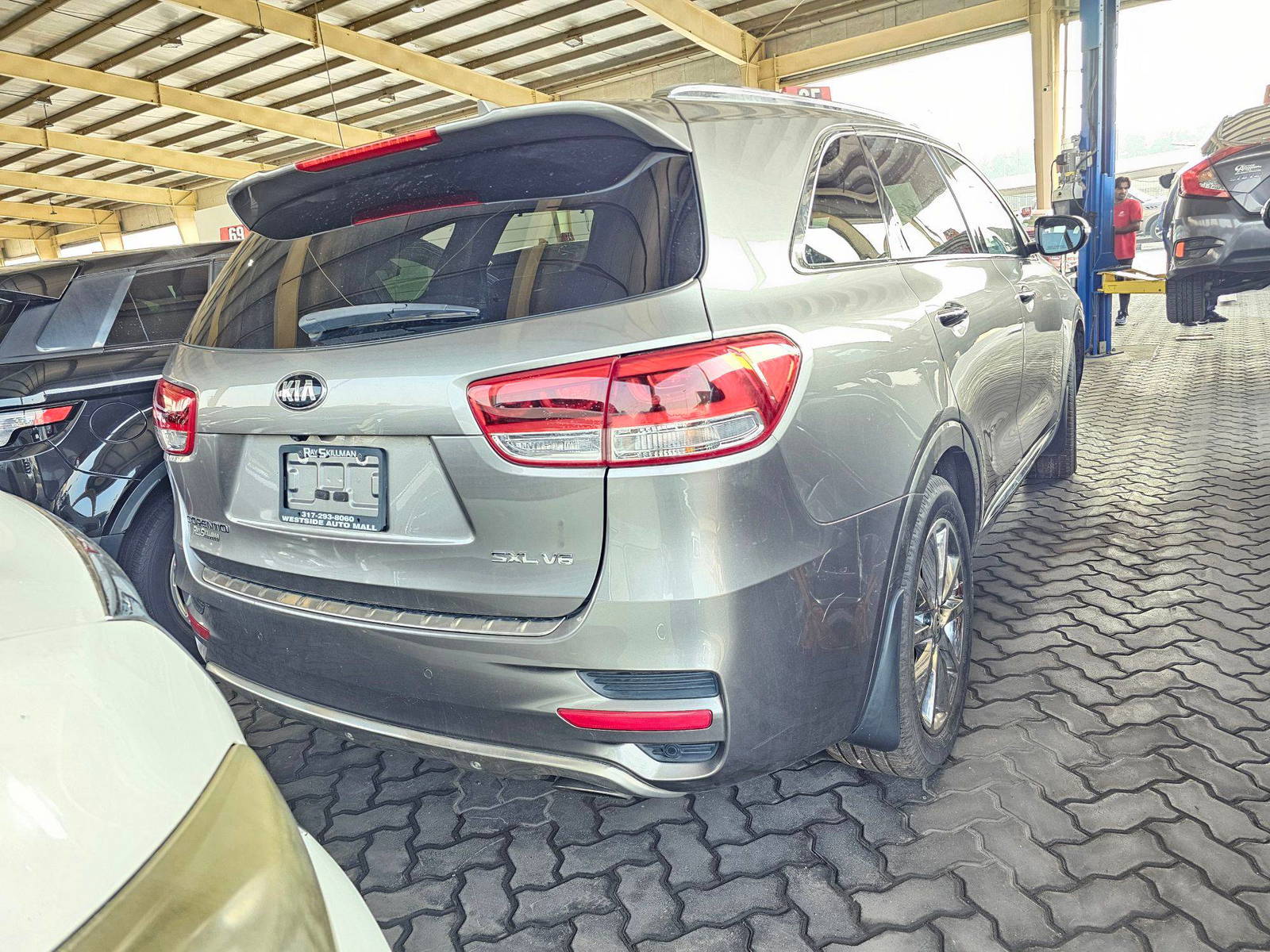 2017 KIA SORENTO — 176246 Miles — Lot 42845417 — Main - Marhaba Auctions Used Cars - Image 4