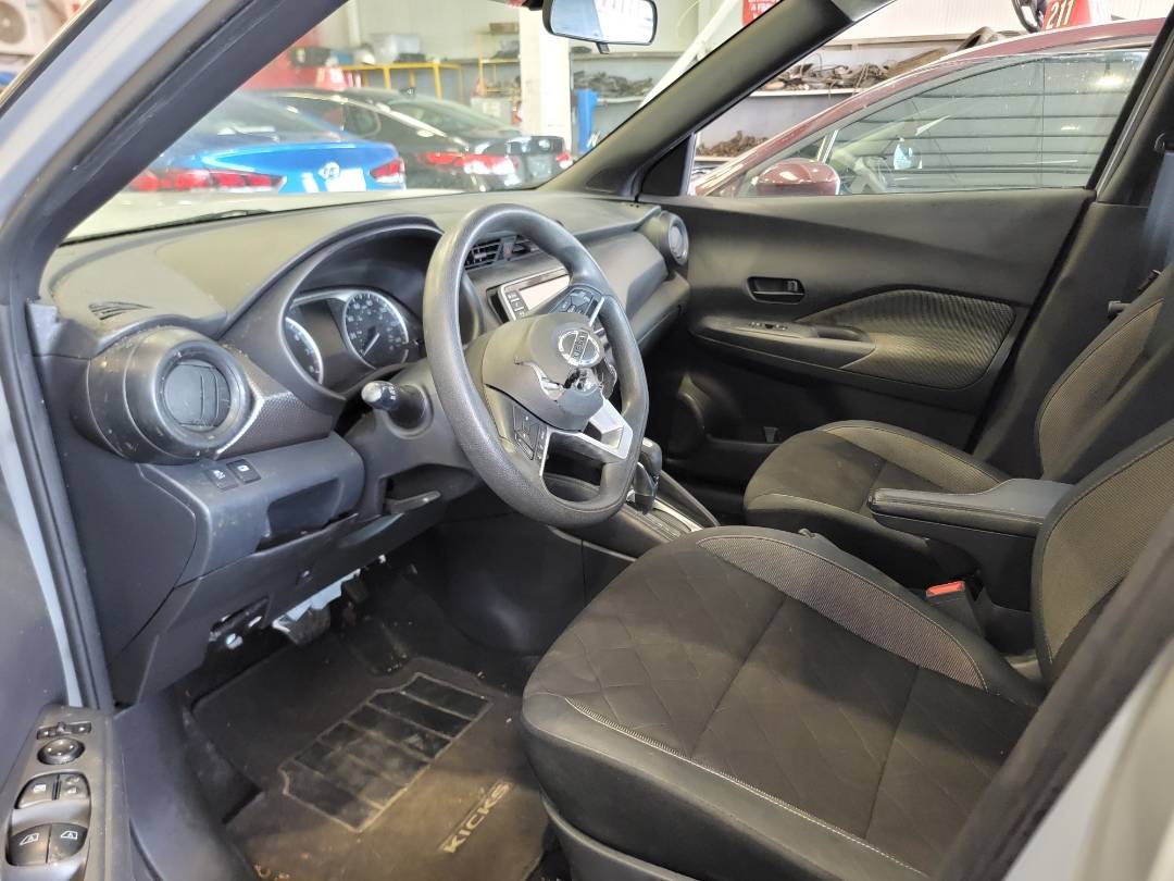 2019 NISSAN KICKS — 187946 Miles — Lot L569577 — Main - Marhaba Auctions Used Cars - Image 8
