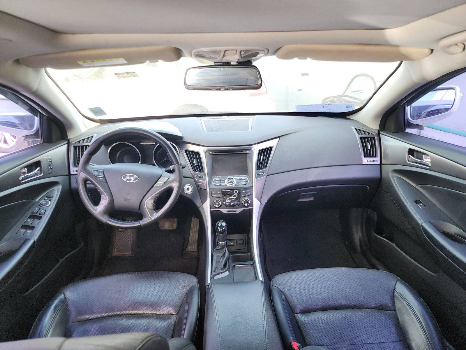 2012 HYUNDAI SONATA — 240543 KM — Lot 038510 — Souq - Marhaba Auctions Used Cars - Image 8