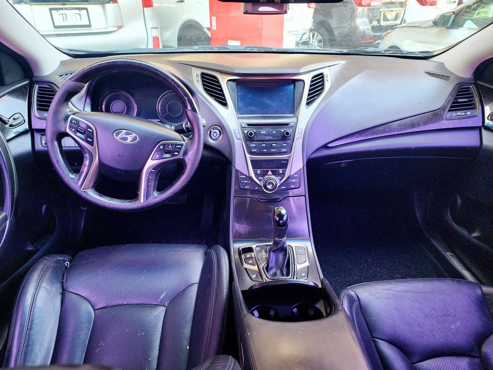 2015 HYUNDAI GRANDEUR — 317748 KM — Lot A008130 — Souq - Marhaba Auctions Used Cars - Image 7