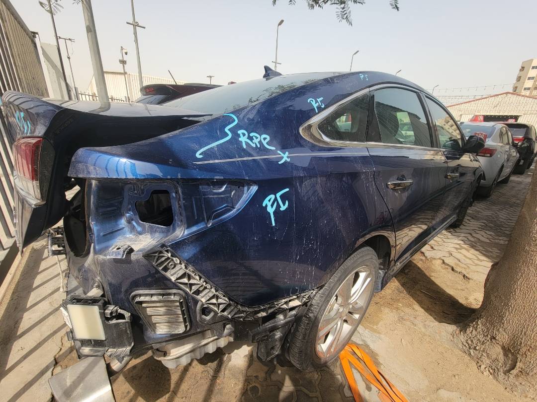 2018 HYUNDAI SONATA — 43408 Miles — Lot JH704380 — Main - Marhaba Auctions Used Cars - Image 5