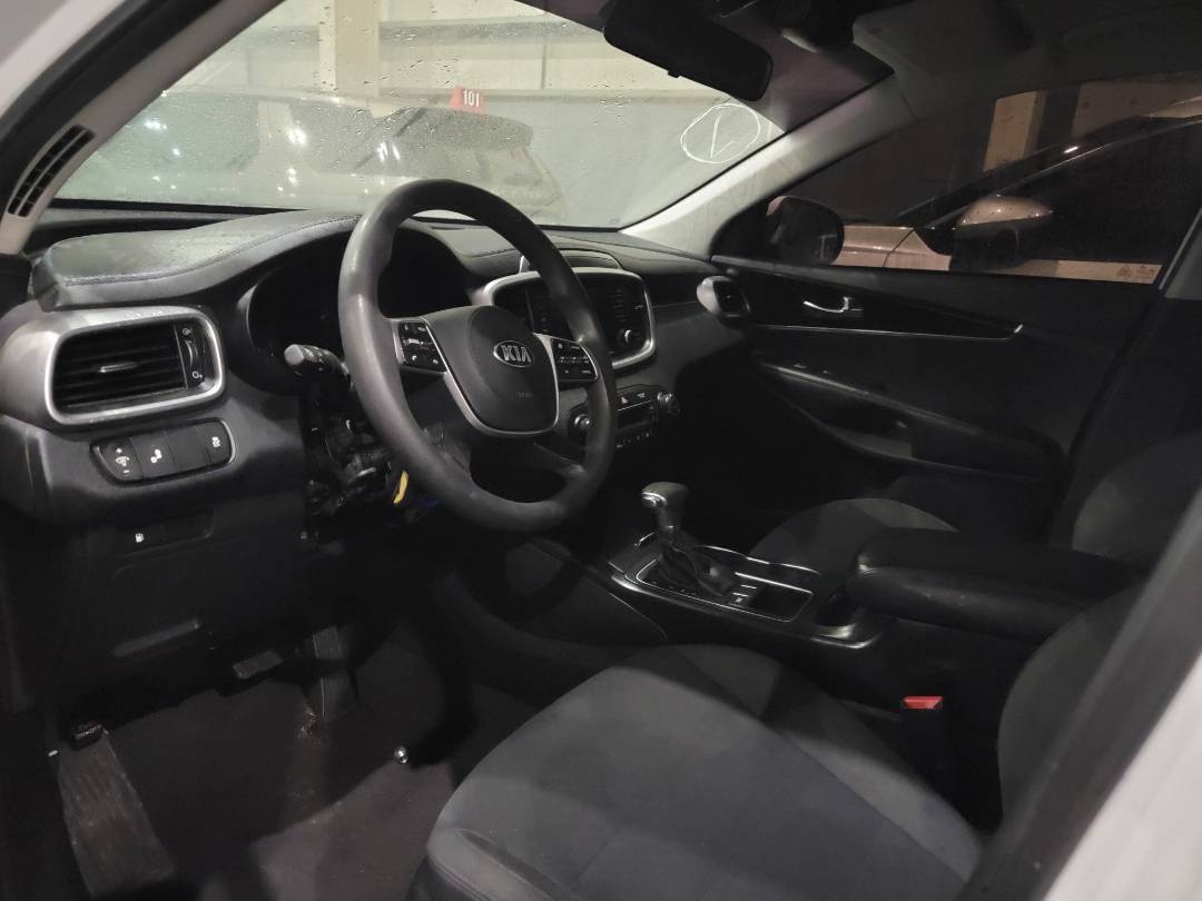 2019 KIA SORENTO — 77557 Miles — Lot 5KG563456 — Souq - Marhaba Auctions Used Cars - Image 6
