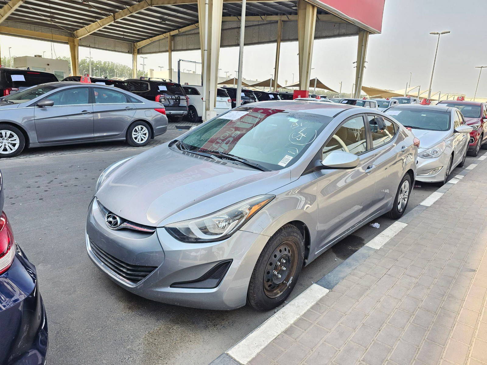 2016 HYUNDAI ELANTRA — 193200 Miles — Lot E6GH777646 — Souq - Marhaba Auctions Used Cars - Image 4