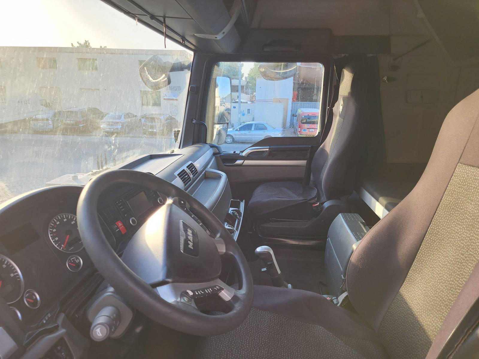 2013 MAN MAN TRUCK — 1408444 KM — Lot 43344 — Al Quoz - Marhaba Auctions Used Cars - Image 5