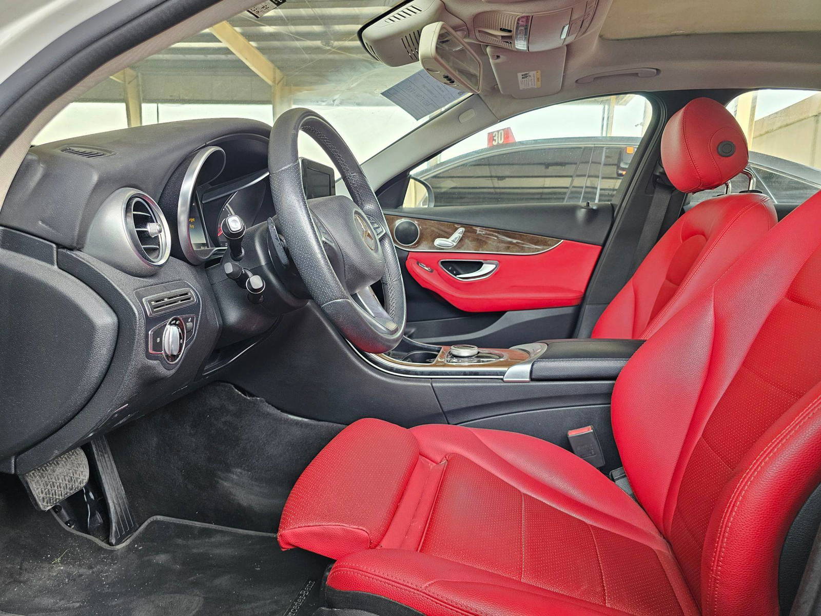 2017 MERCEDES BENZ C300 — 122706 KM — Lot 4JB8HU200670 — Souq - Marhaba Auctions Used Cars - Image 9
