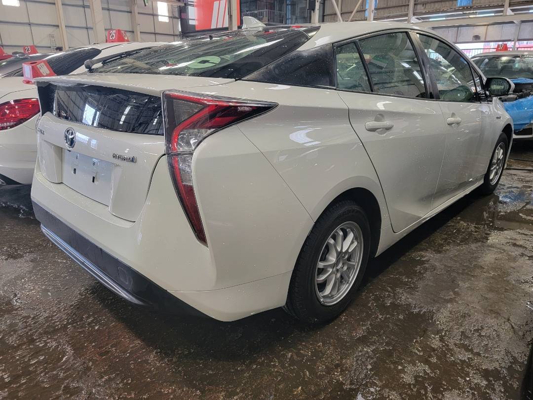 2016 TOYOTA PRIUS — 176960 Miles — Lot 3016639 - Marhaba Auctions Used Cars - Image 3