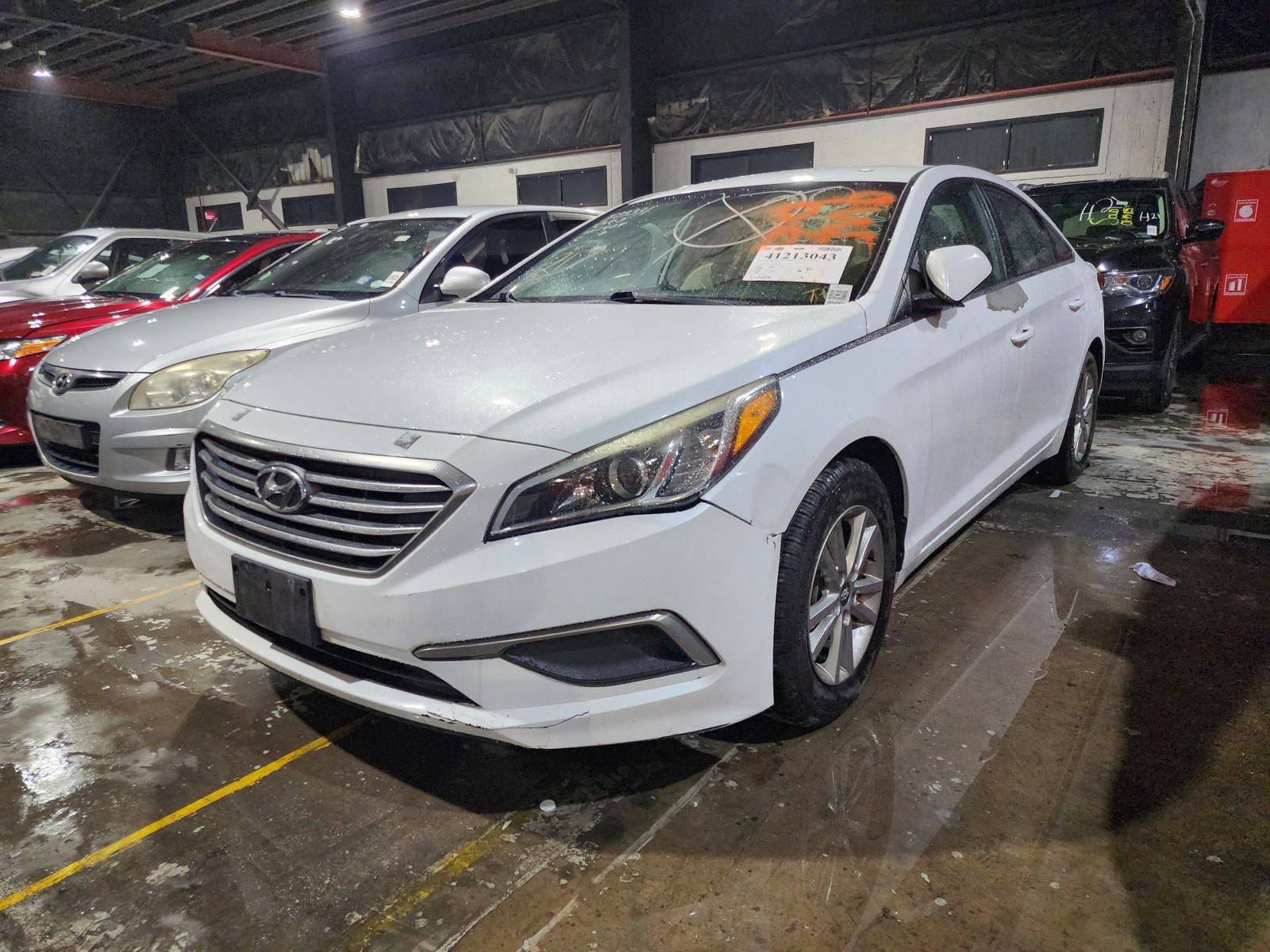 2017 HYUNDAI SONATA — 121943 Miles — Lot 41213043 — Al Quoz - Marhaba Auctions Used Cars - Image 4
