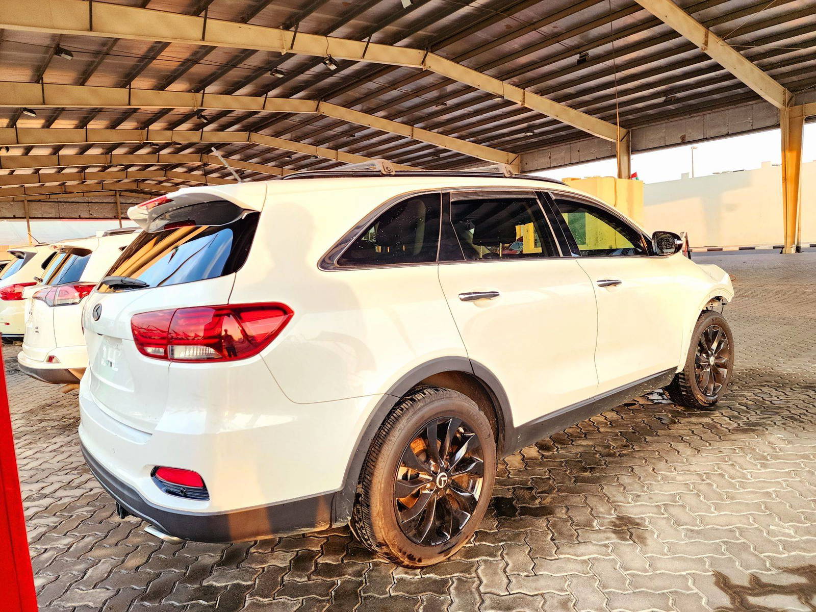 2019 KIA SORENTO — 97579 Miles — Lot 40076714 — Souq - Marhaba Auctions Used Cars - Image 3