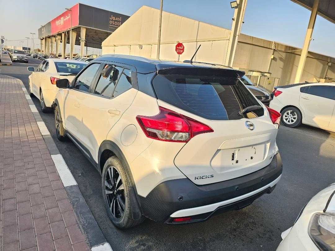 NISSAN KICKS
