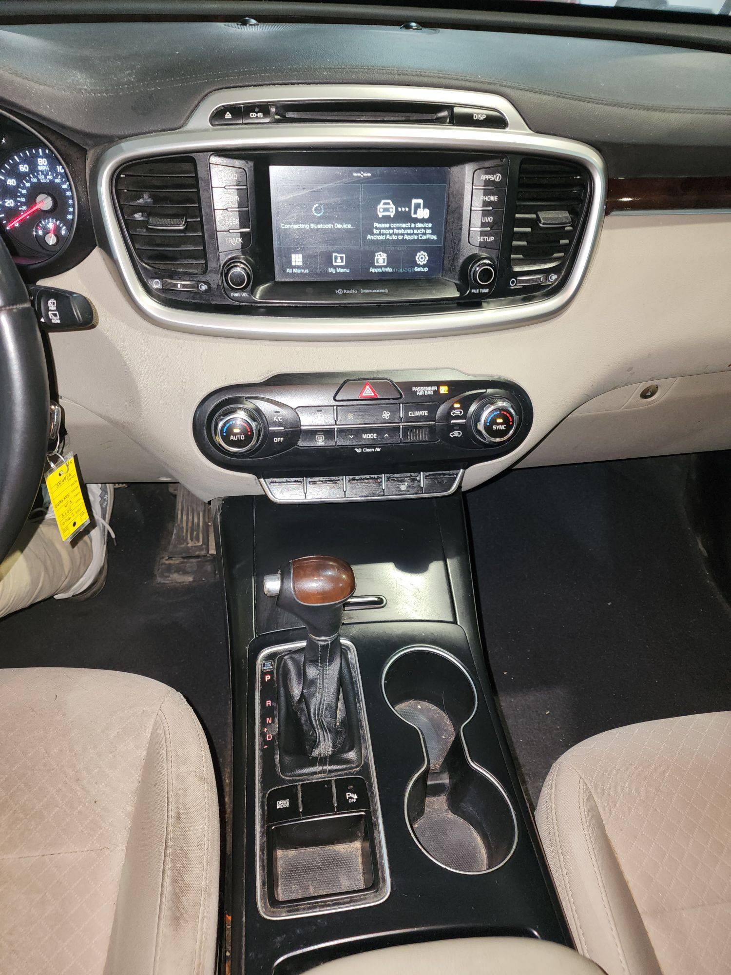 2018 KIA SORENTO — 105319 Miles — Lot 52875634 — Al Quoz - Marhaba Auctions Used Cars - Image 11