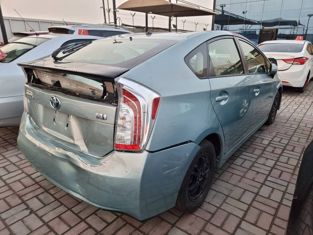 2012 TOYOTA PRIUS — 192546 Miles — Lot 1588575 — Ind. 12 - Marhaba Auctions Used Cars - Image 3