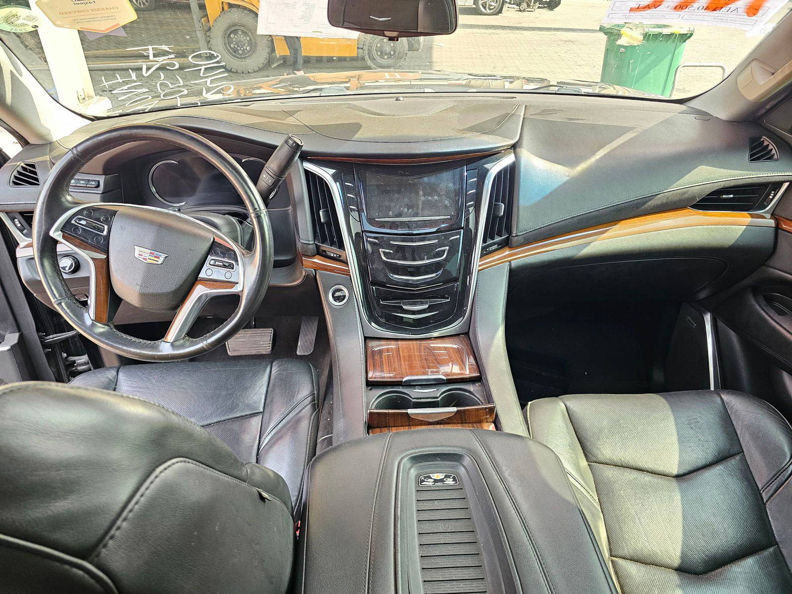 2019 CADILLAC ESCALADE — 129972 Miles — Lot 47243925 — Souq - Marhaba Auctions Used Cars - Image 7