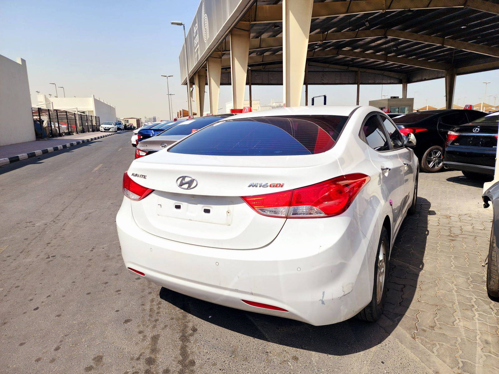 2011 HYUNDAI AVANTE — 194839 KM — Lot 120854 — Souq - Marhaba Auctions Used Cars - Image 3