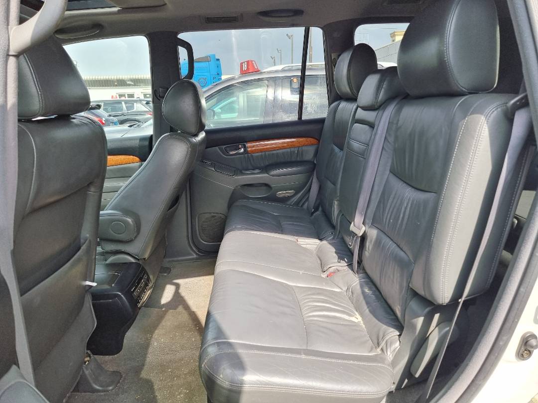2004 LEXUS GX 470 — 122374 Miles — Lot 215487 — Ind. 12 - Marhaba Auctions Used Cars - Image 6