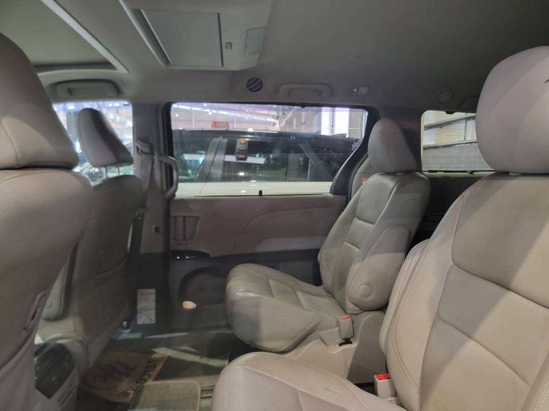 2015 TOYOTA SIENNA — 160292 Miles — Lot 37041430 — Main - Marhaba Auctions Used Cars - Image 7