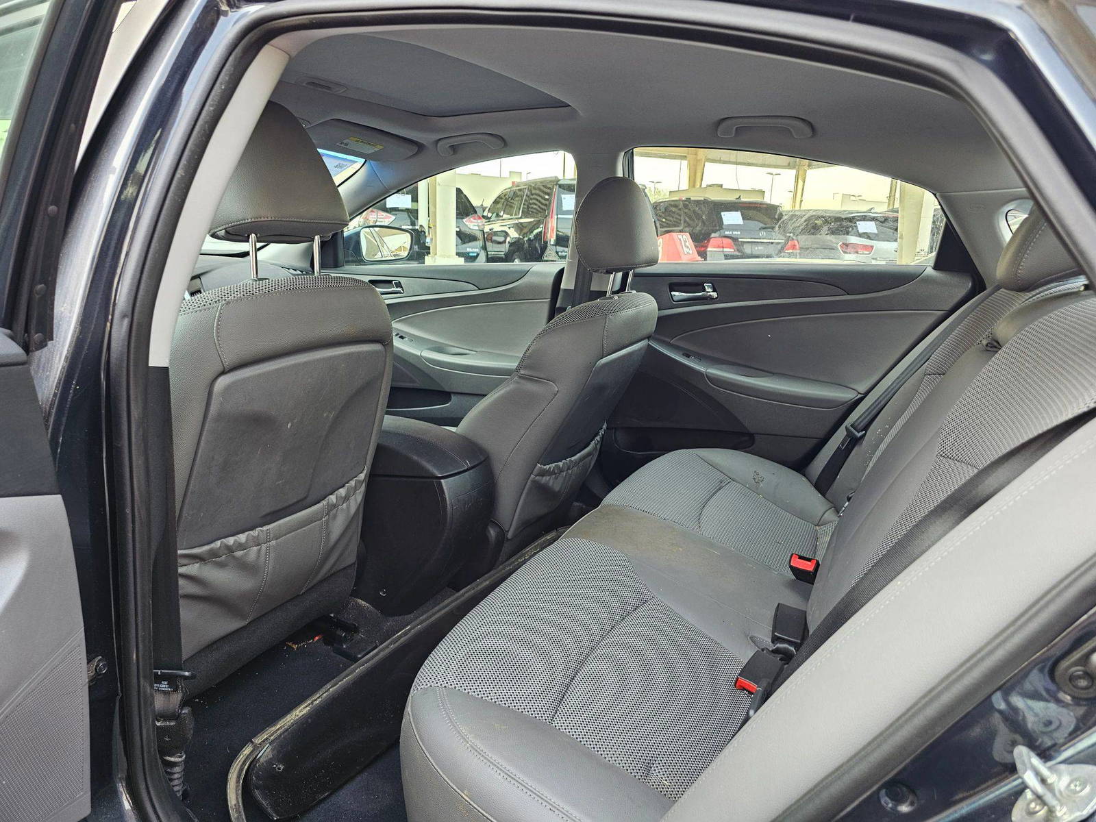 2012 HYUNDAI SONATA — 51443 Miles — Lot C2CH416085 — Souq - Marhaba Auctions Used Cars - Image 6