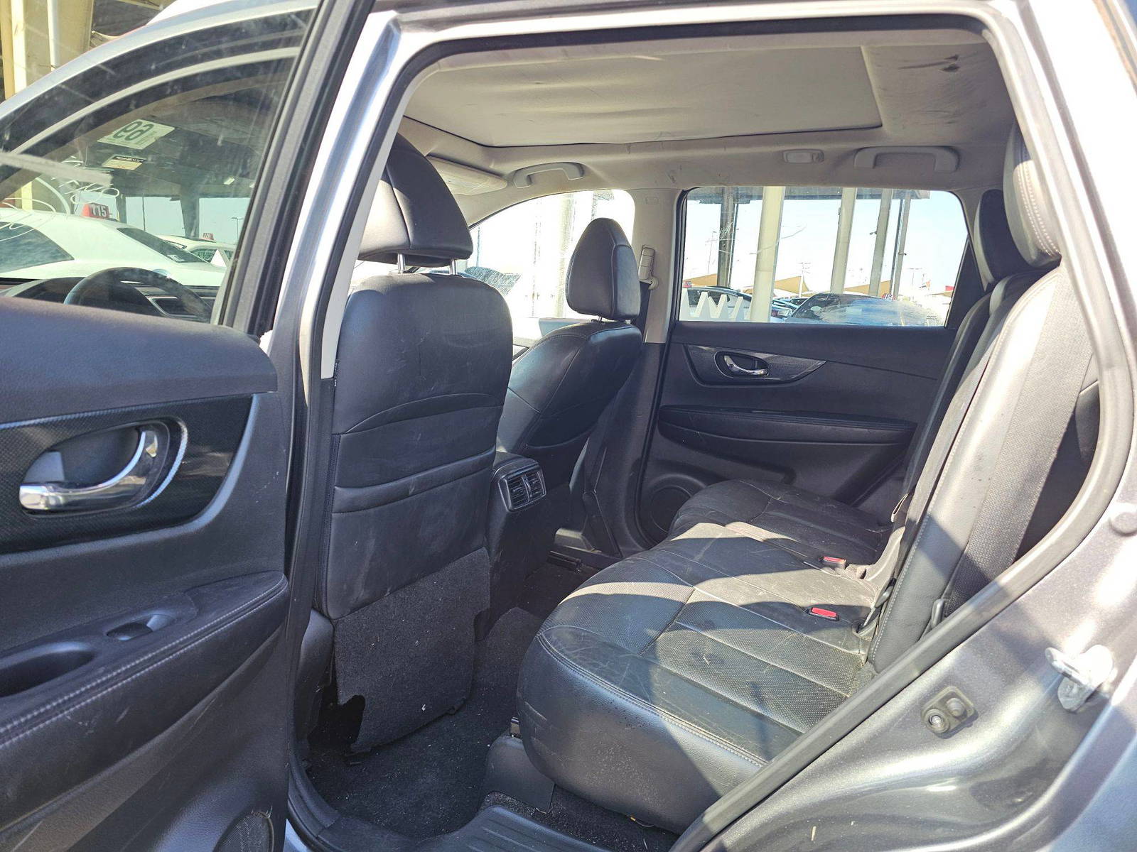 2014 NISSAN ROGUE — 155565 Miles — Lot MV1EC847107 — Souq - Marhaba Auctions Used Cars - Image 6