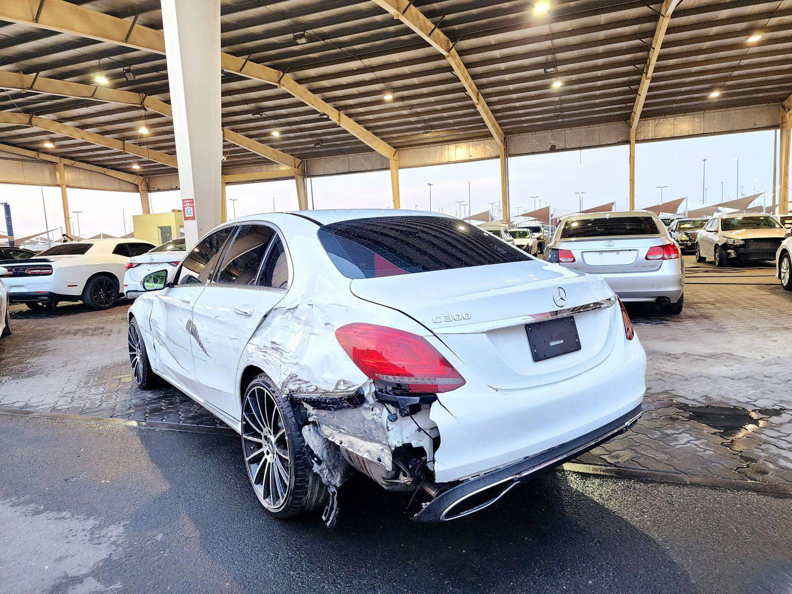 2019 MERCEDES BENZ C300 — 38315 Miles — Lot 3KU314392 — Souq - Marhaba Auctions Used Cars - Image 4
