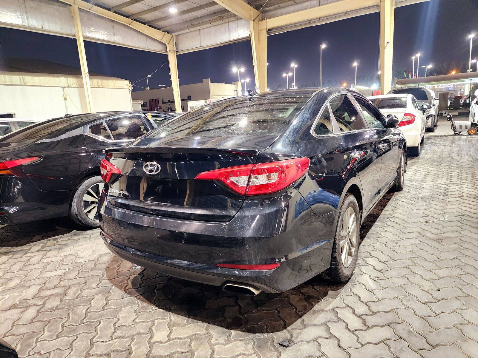 2015 HYUNDAI SONATA — 216926 KM — Lot 08792 — Souq - Marhaba Auctions Used Cars - Image 3