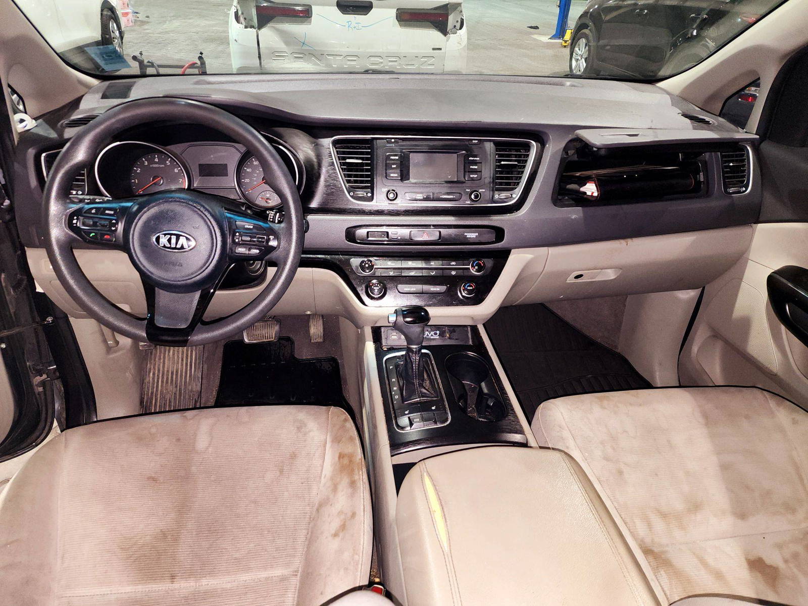 2015 KIA SEDONA — 136659 Miles — Lot 62084884 — Souq - Marhaba Auctions Used Cars - Image 7
