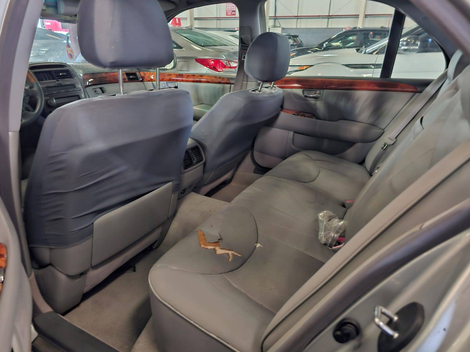 2004 LEXUS LS 430 — 187193 Miles — Lot 012932 — Main - Marhaba Auctions Used Cars - Image 10