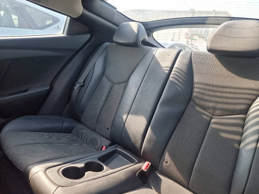 2013 HYUNDAI VELOSTER — 115528 Miles — Lot DU095867 — Souq - Marhaba Auctions Used Cars - Image 7