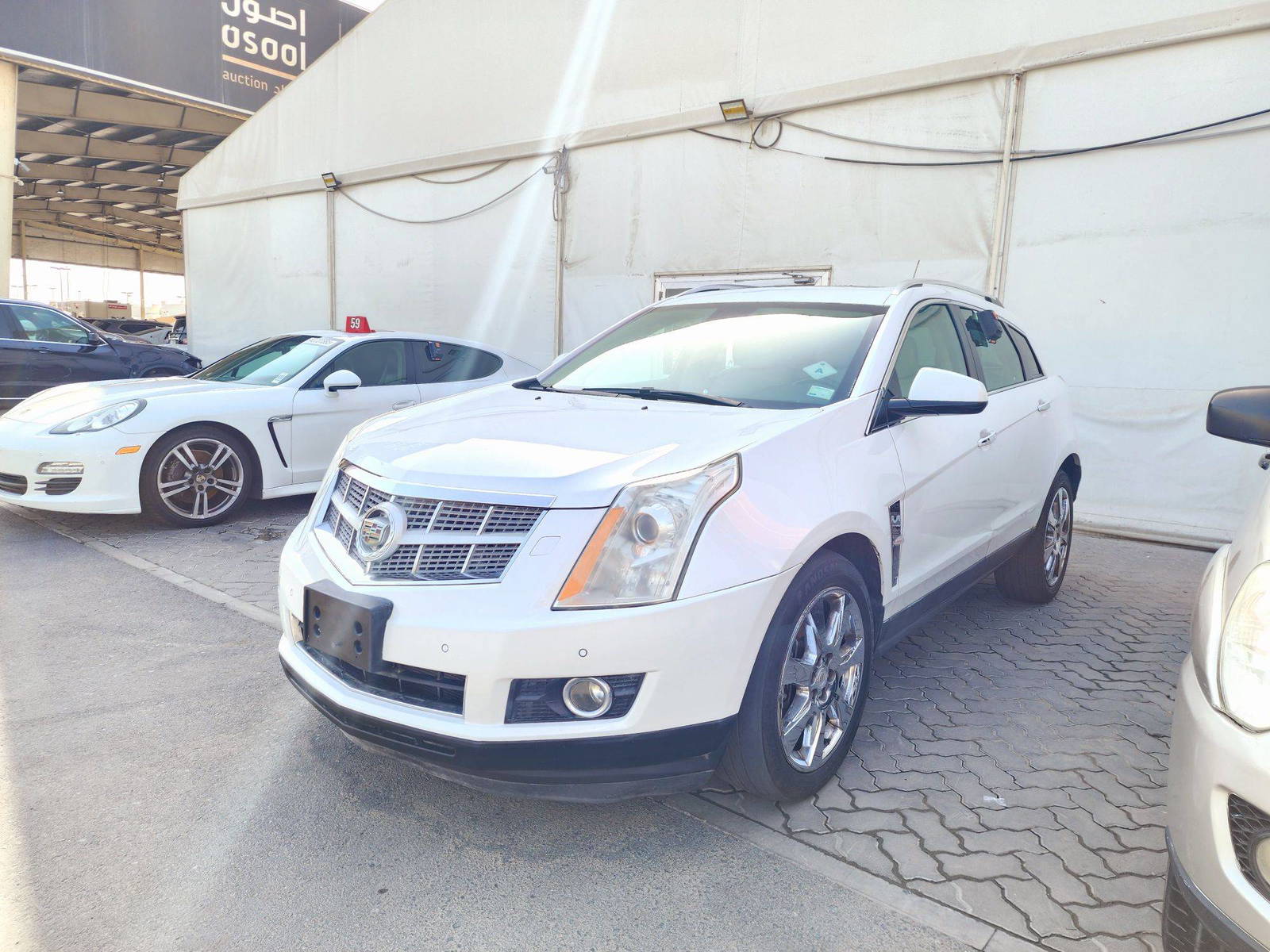 2012 CADILLAC SRX LUXURY — 268902 KM — Lot CS568731 — Souq - Marhaba Auctions Used Cars - Image 5