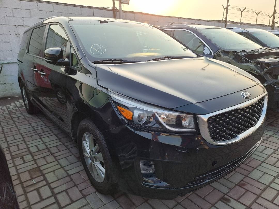 2016 KIA SEDONA — 131599 Miles — Lot 2105487/ — Ind. 12 - Marhaba Auctions Used Cars - Image 3