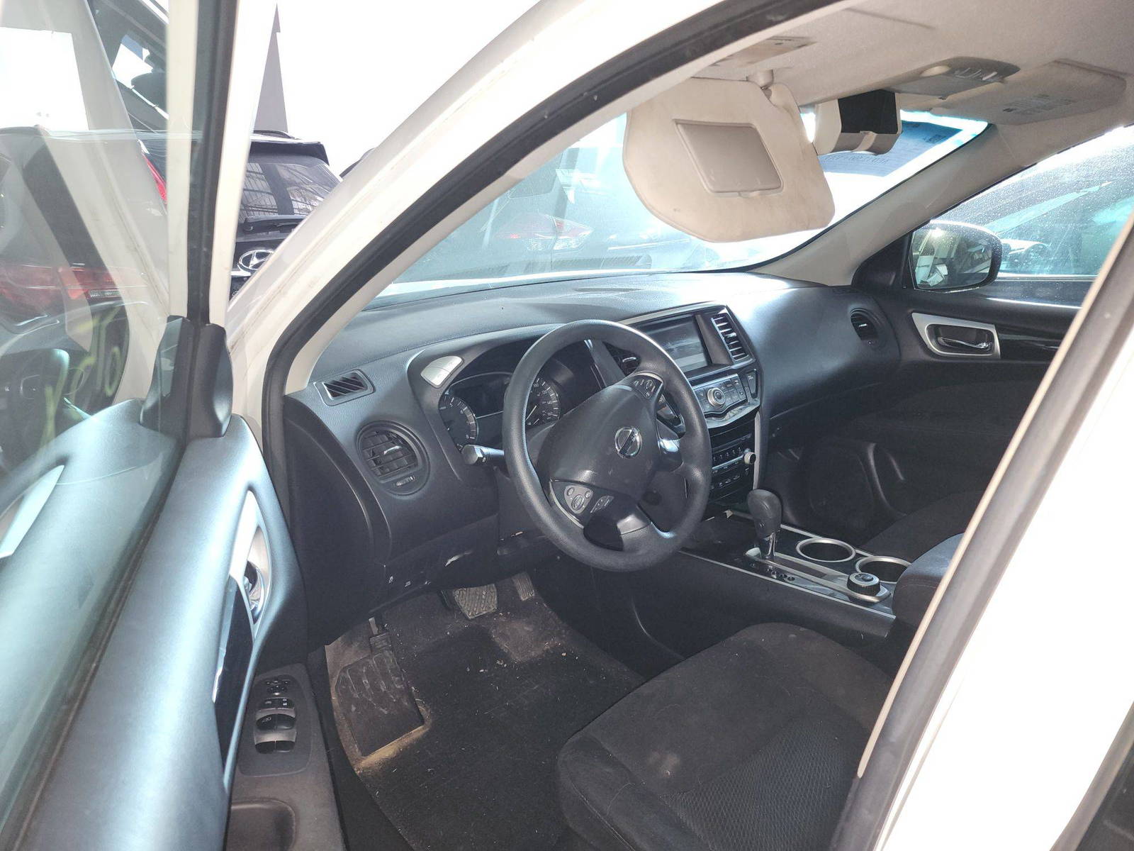 2016 NISSAN PATHFINDER — 172495 Miles — Lot 617408 — Souq - Marhaba Auctions Used Cars - Image 9