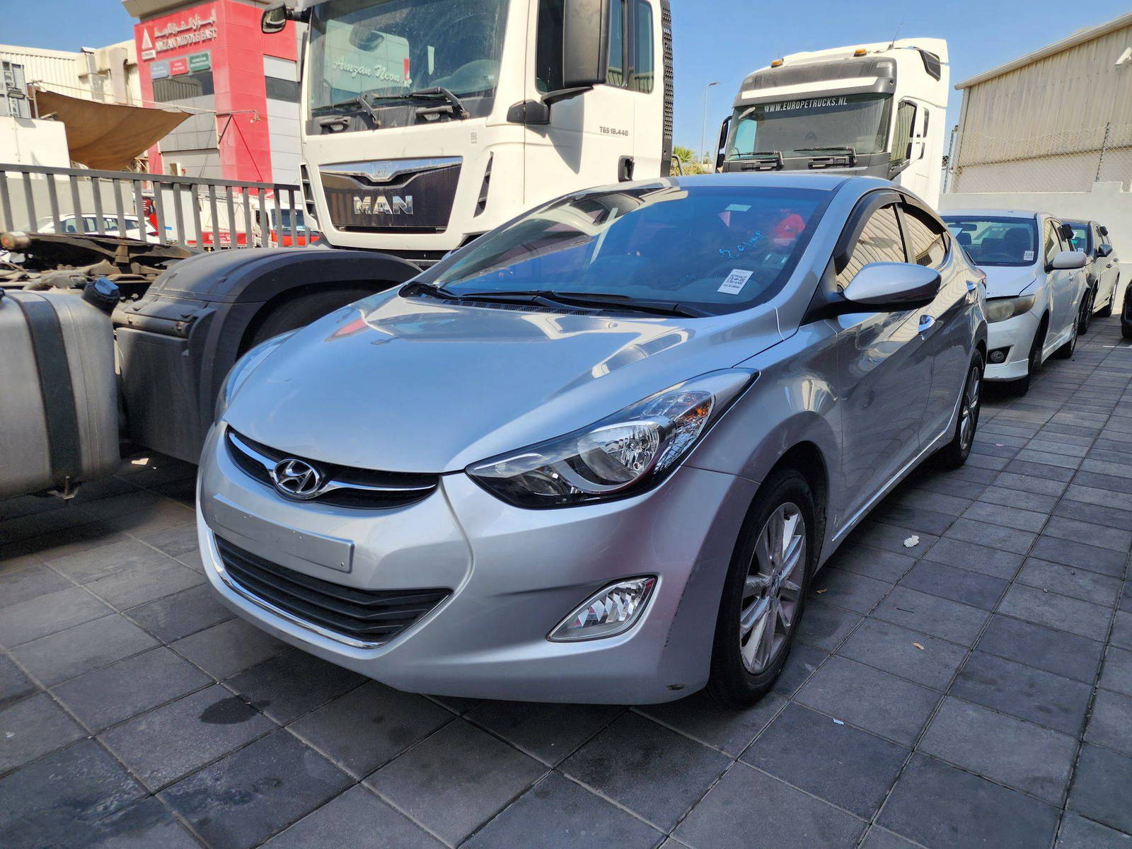 2011 HYUNDAI AVANTE — 191596 KM — Lot 128145 — Al Quoz - Marhaba Auctions Used Cars - Image 3
