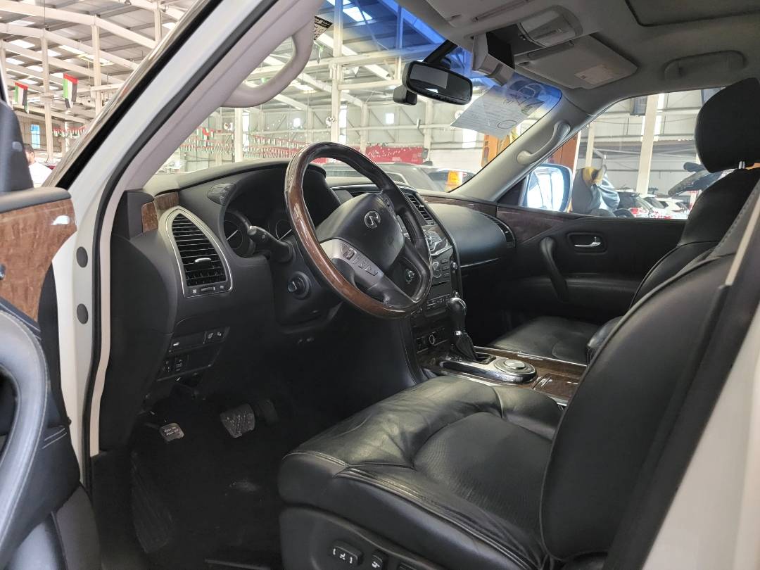 2015 INFINITI QX80 — 172295 Miles — Lot 80771064 — Souq - Marhaba Auctions Used Cars - Image 6