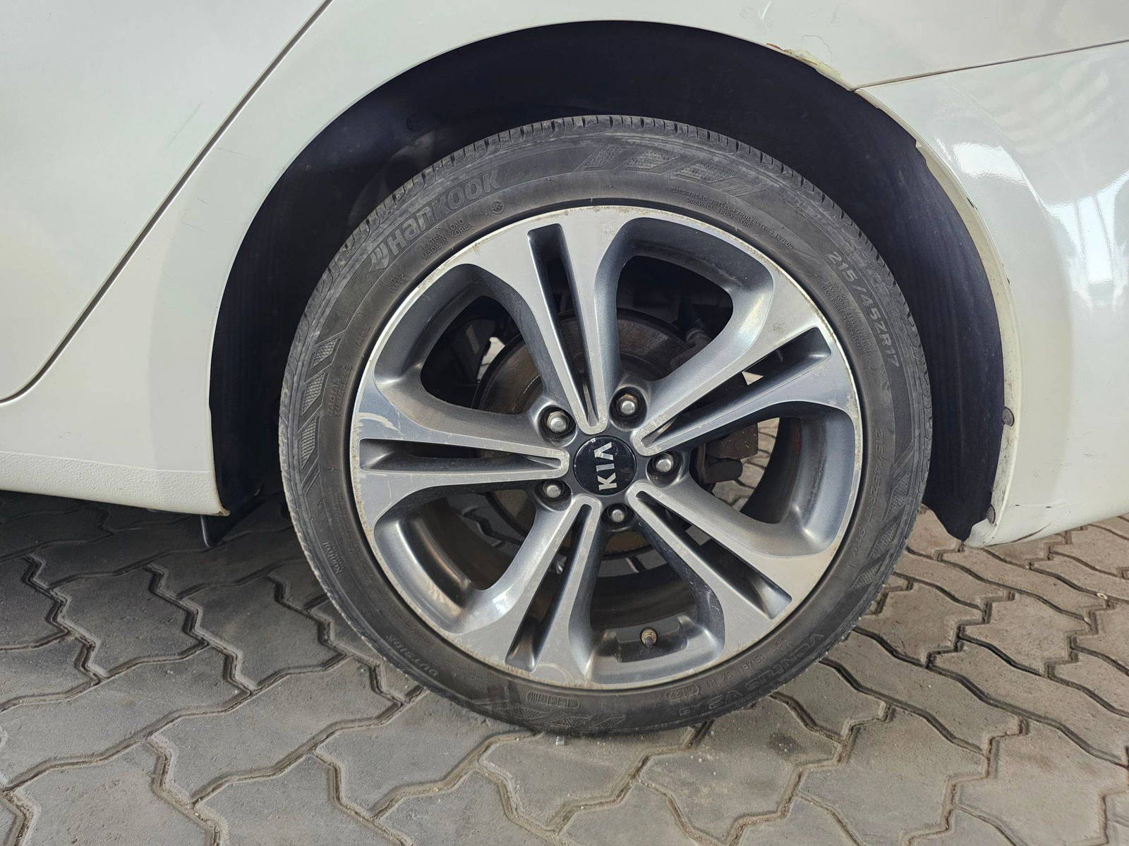 2015 KIA K3 — 184290 KM — Lot 346086 — Souq - Marhaba Auctions Used Cars - Image 10