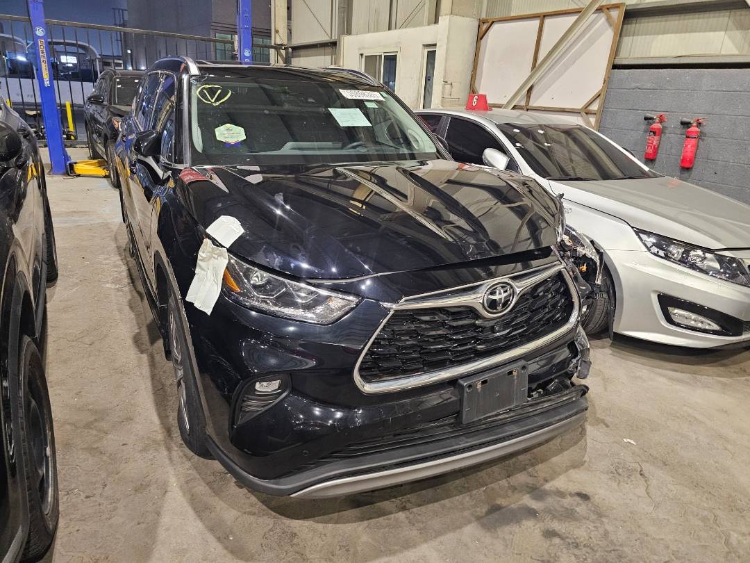 2022 TOYOTA HIGHLANDER — 35152 KM — Lot 55898385 — Main - Marhaba Auctions Used Cars - Image 5
