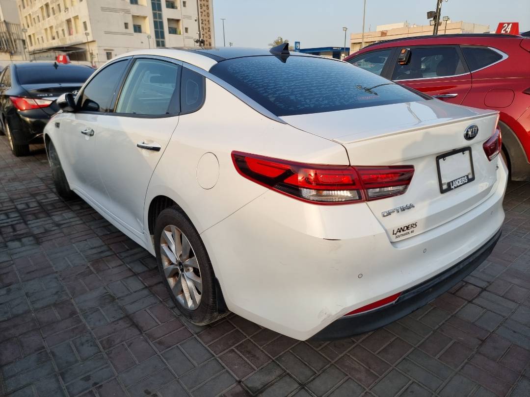 2018 KIA OPTIMA — 118087 Miles — Lot 0125487 — Souq - Marhaba Auctions Used Cars - Image 5