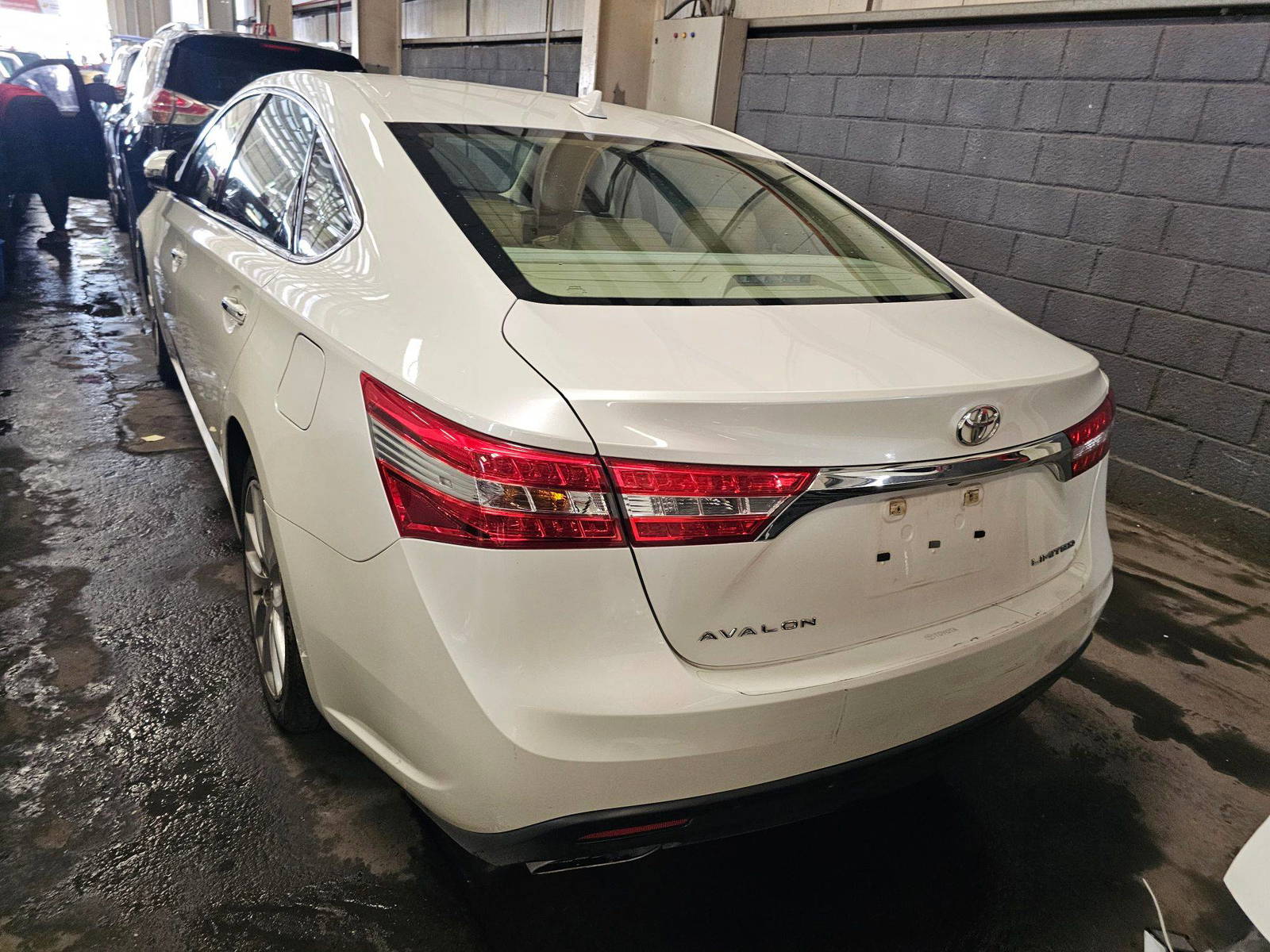 TOYOTA AVALON 2014 - Marhaba Auction Used Cars - Image 5