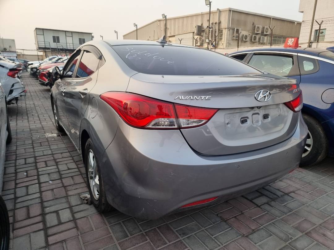 2011 HYUNDAI AVANTE — 146774 KM — Lot 215487 — Ind. 12 - Marhaba Auctions Used Cars - Image 5