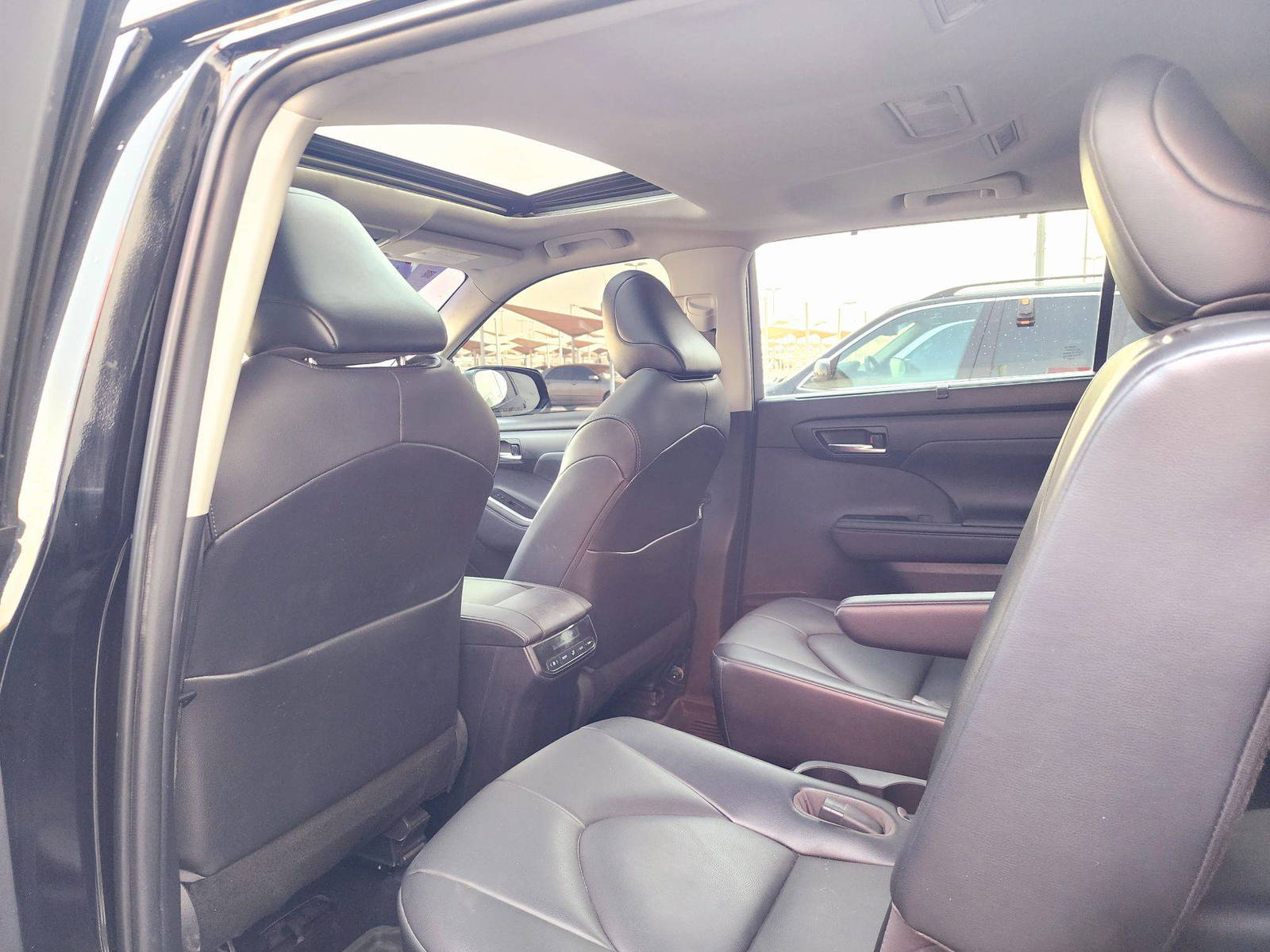 2021 TOYOTA HIGHLANDER — 57015 KM — Lot MS519157 — Souq - Marhaba Auctions Used Cars - Image 6