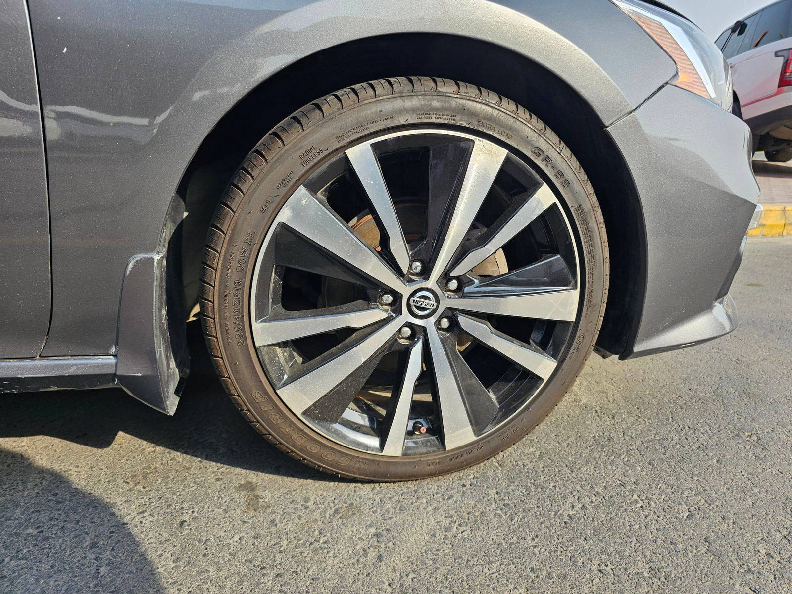 2019 NISSAN ALTIMA — 289574 KM — Lot 4KC142066 — Souq - Marhaba Auctions Used Cars - Image 11