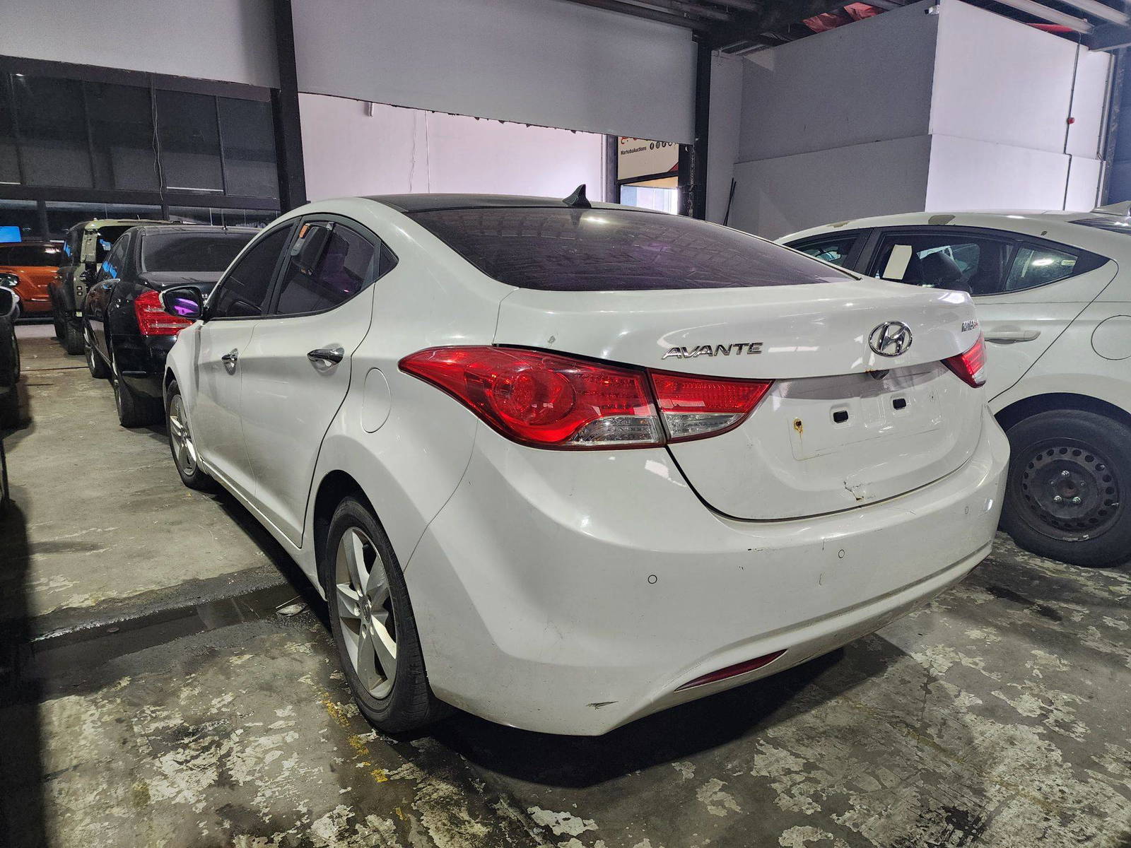 2011 HYUNDAI AVANTE — 121941 KM — Lot 092918 — Main - Marhaba Auctions Used Cars - Image 3