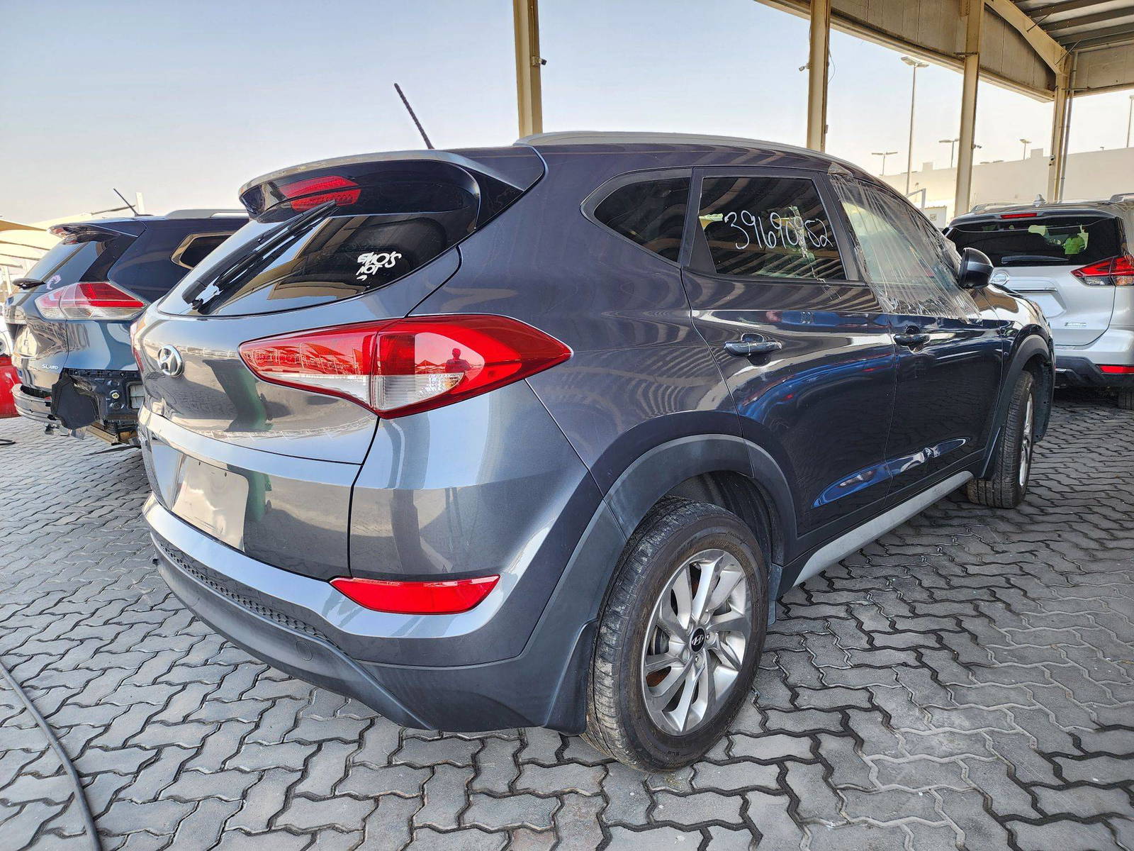 2017 HYUNDAI TUCSON — 147196 Miles — Lot 4XHU528420 — Main - Marhaba Auctions Used Cars - Image 3