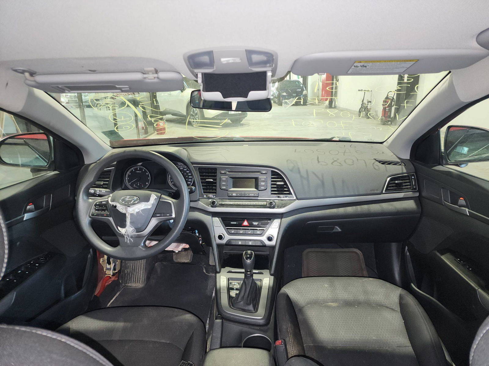 2017 HYUNDAI ELANTRA — 70507 KM — Lot 124089 — Al Quoz - Marhaba Auctions Used Cars - Image 8