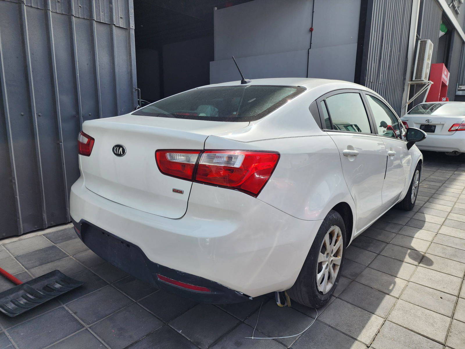 2015 KIA RIO — 118341 Miles — Lot 92457 — Al Quoz - Marhaba Auctions Used Cars - Image 5